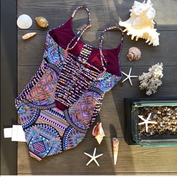 🌴☀️RED CARPET ONE PIECE☀️🌴 - Picture 5 of 6